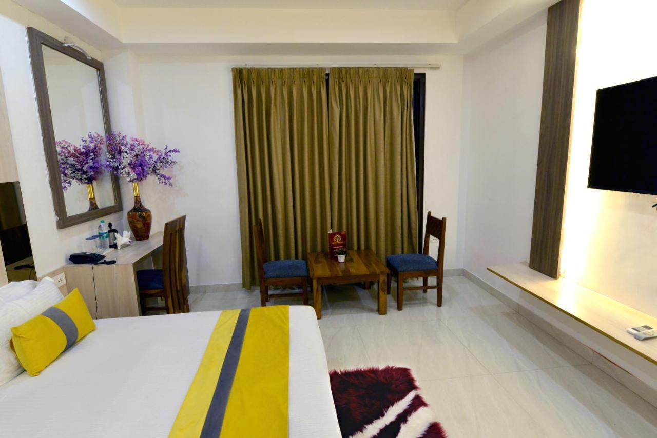 Hotel The Yellow Nayagaon المظهر الخارجي الصورة