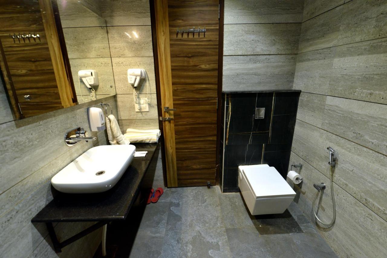Hotel The Yellow Nayagaon المظهر الخارجي الصورة