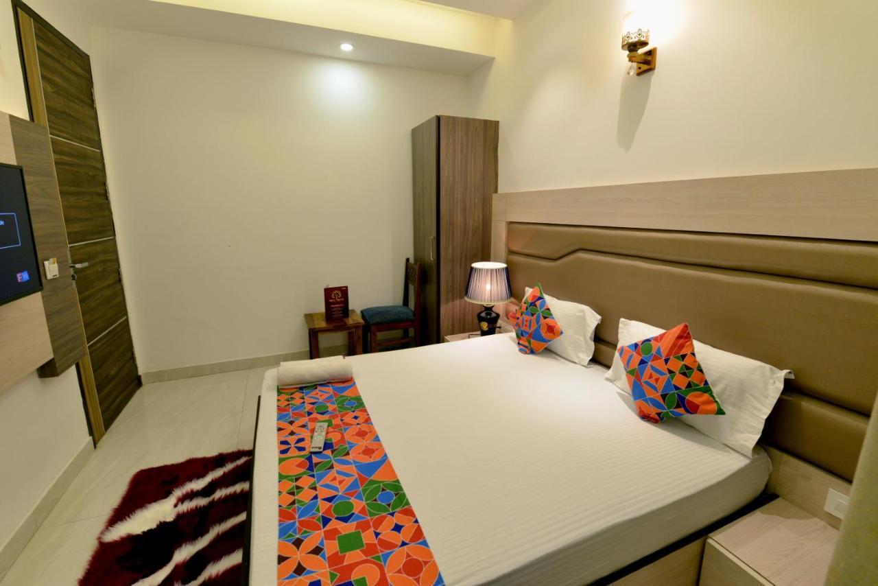 Hotel The Yellow Nayagaon المظهر الخارجي الصورة