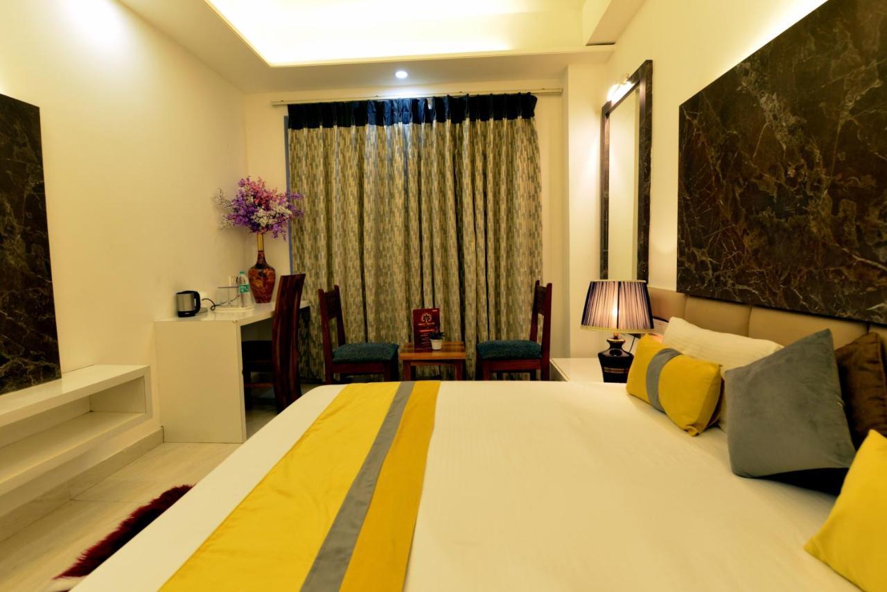 Hotel The Yellow Nayagaon المظهر الخارجي الصورة