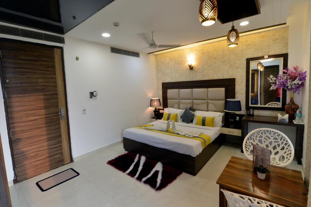 Hotel The Yellow Nayagaon المظهر الخارجي الصورة